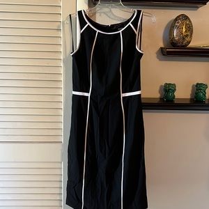 White House, black market sheath dress